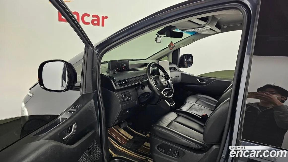 Hyundai Staria — фото 3