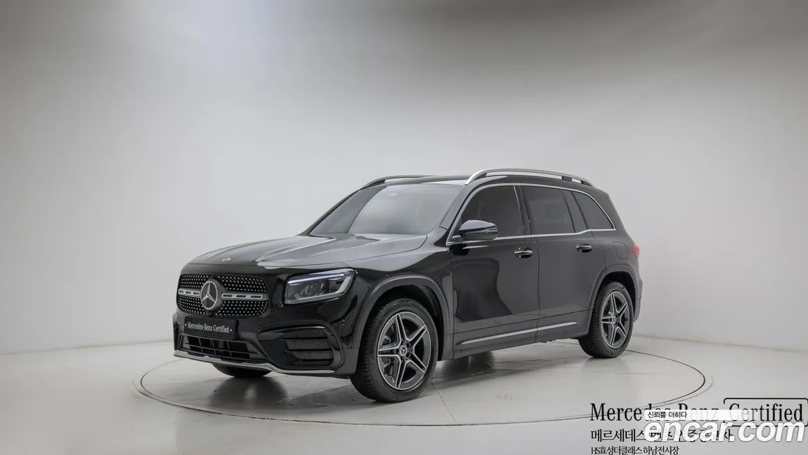 Mercedes-Benz GLB-Class — фото 1