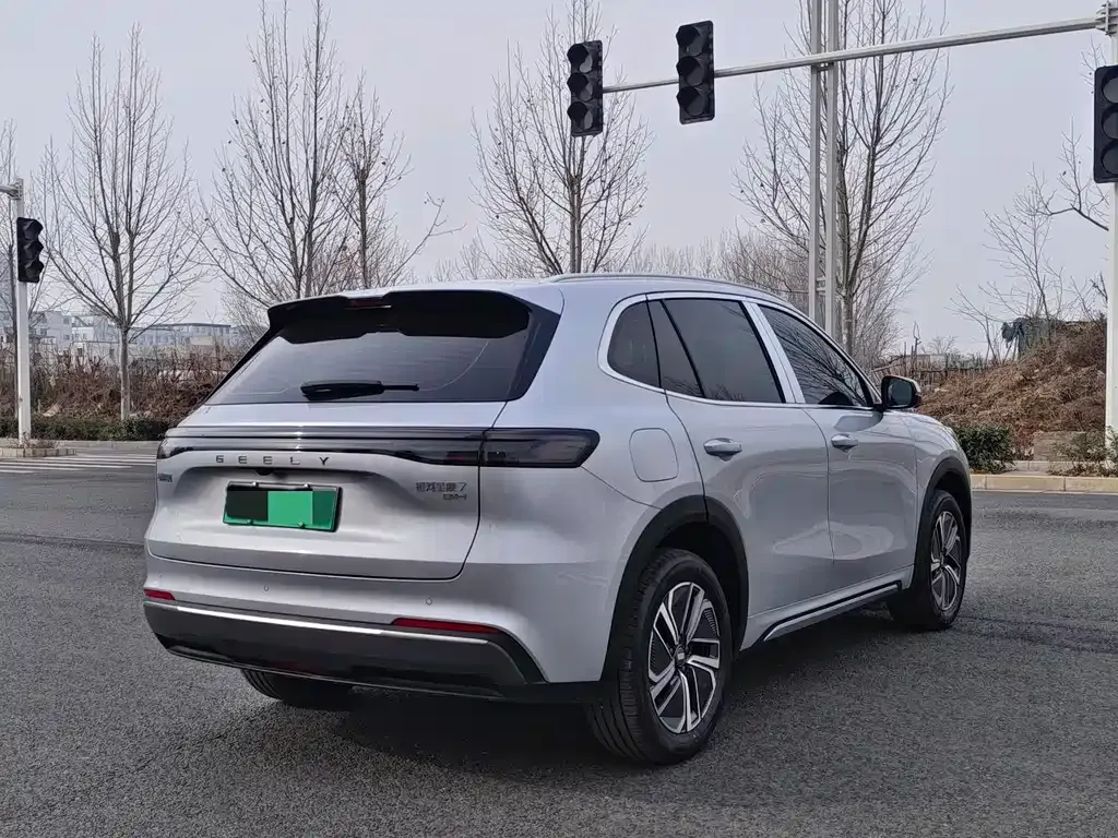 Geely 银河星舰7 — фото 3