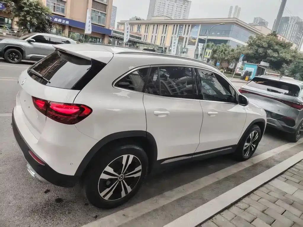Mercedes-Benz GLA — фото 5