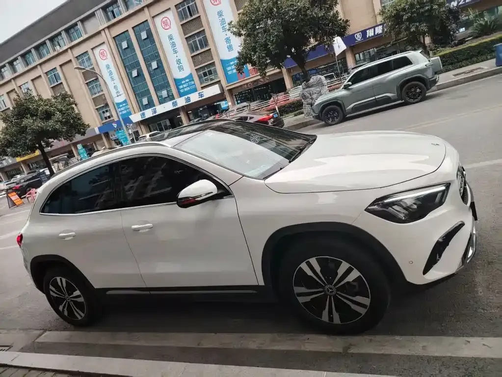 Mercedes-Benz GLA — фото 4
