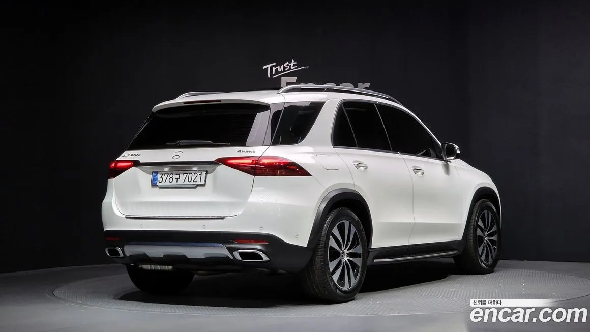 Mercedes-Benz GLE-Class — фото 4