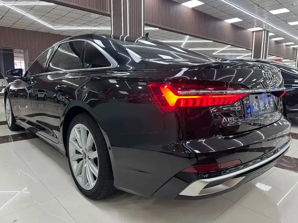 Audi A6L — фото 6