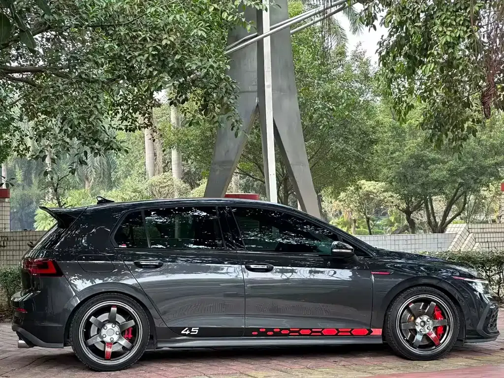 Volkswagen Golf GTI — фото 6