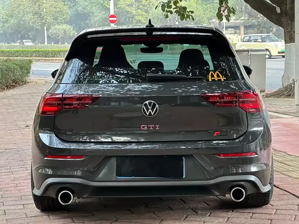 Volkswagen Golf GTI — фото 8