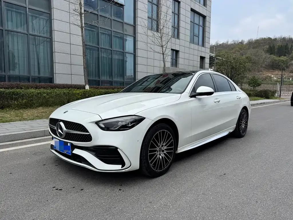Mercedes-Benz C-Class — фото 1