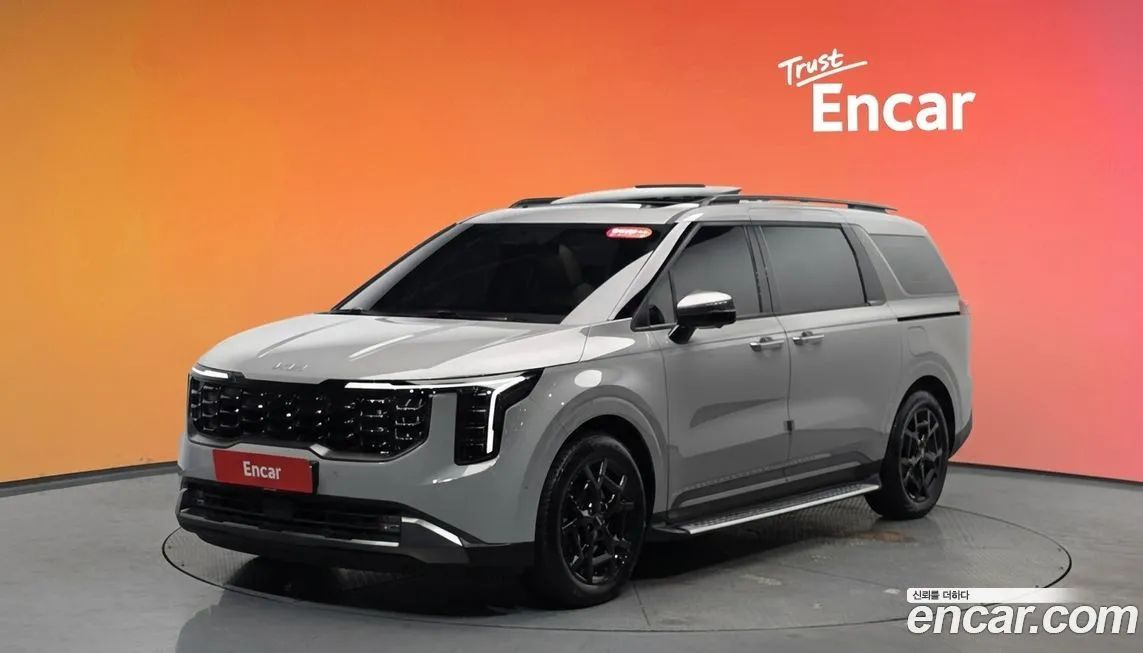 Kia Carnival — фото 1