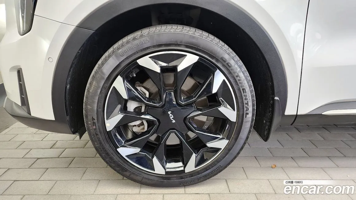 Kia Sorento — фото 7