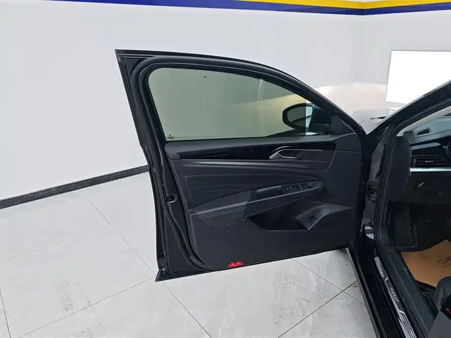 Volkswagen Passat — фото 4