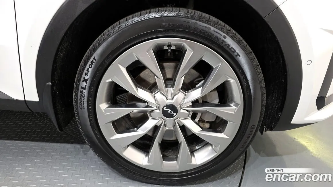 Kia Sorento — фото 10