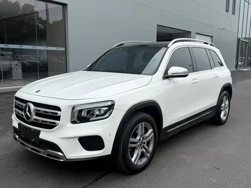 Mercedes-Benz GLB — фото 1