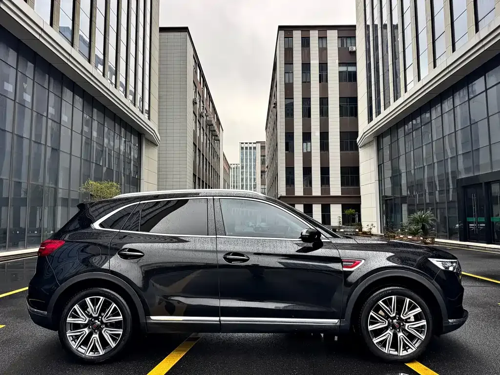 Hongqi HS5 — фото 2