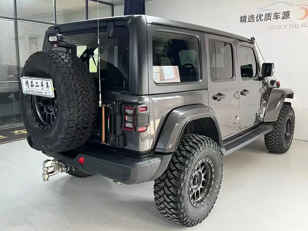 Jeep Wrangler PHEV — фото 5
