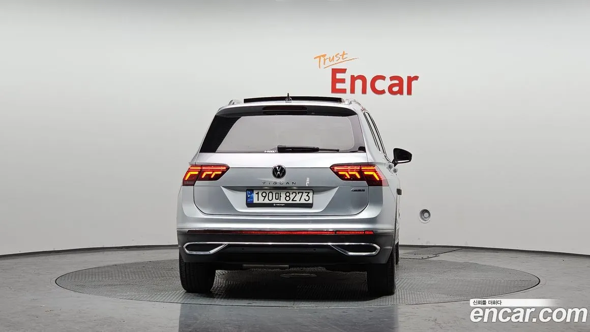 Volkswagen Tiguan — фото 8