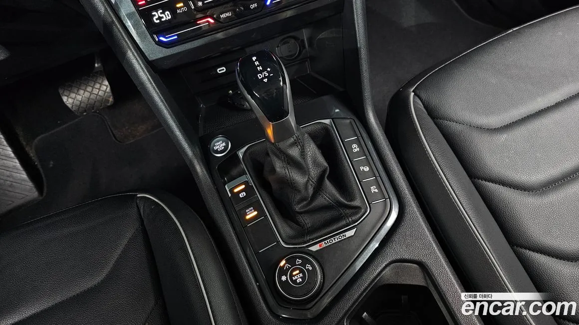 Volkswagen Tiguan — фото 6