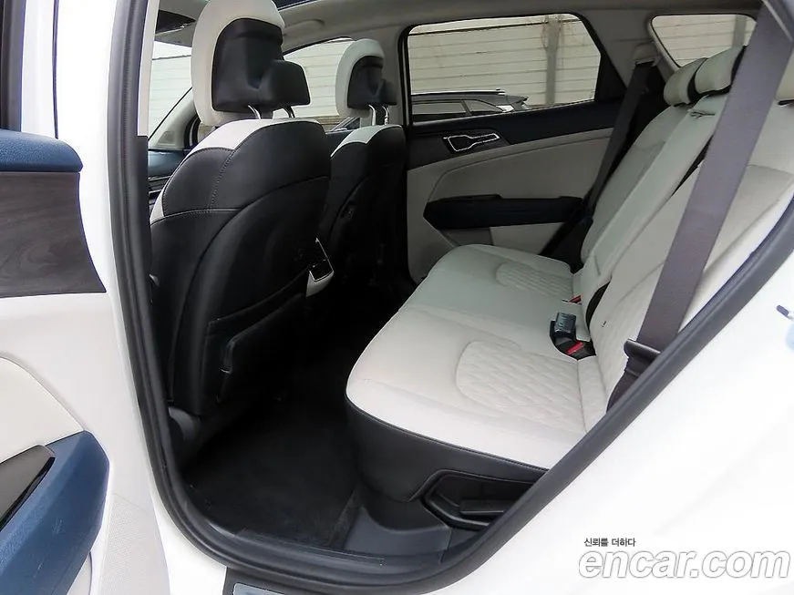 Kia Sportage — фото 7
