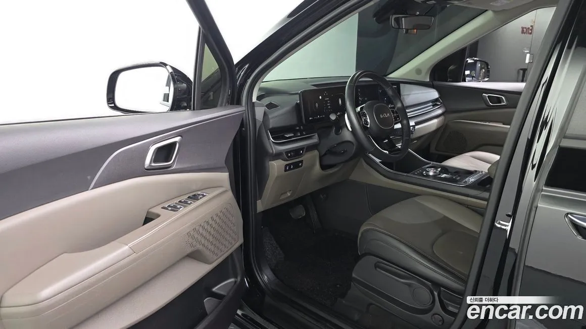 Kia Carnival — фото 10