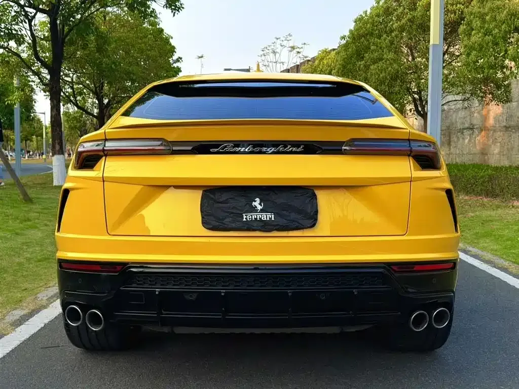 Lamborghini Urus — фото 6