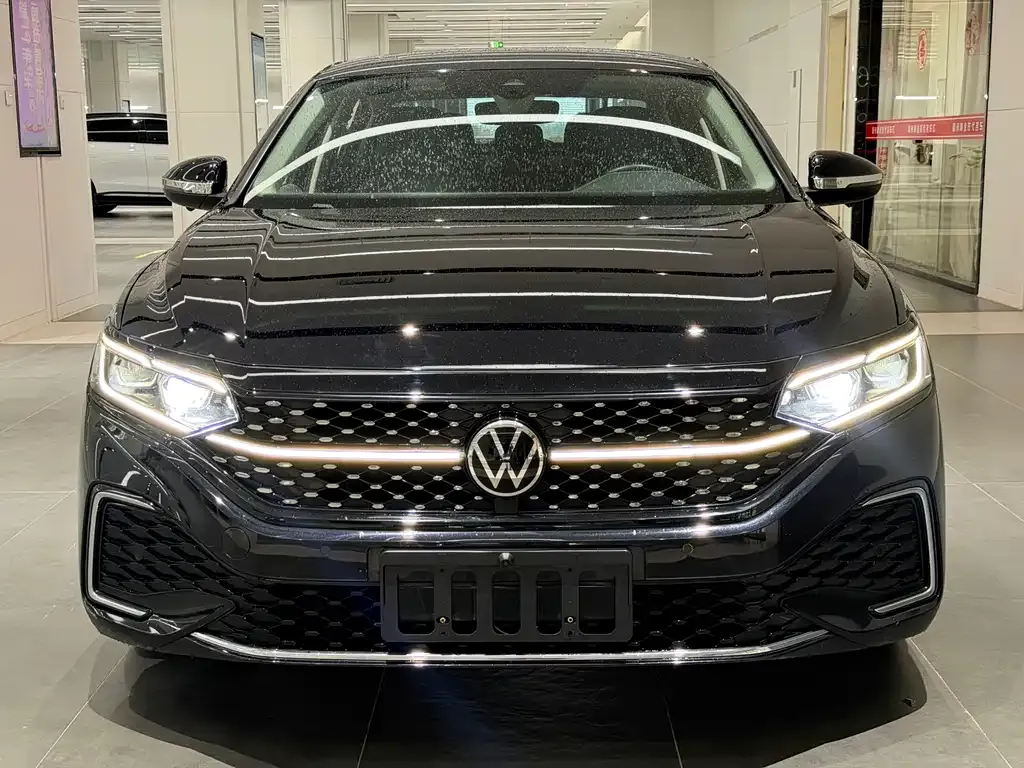 Volkswagen Passat — фото 8