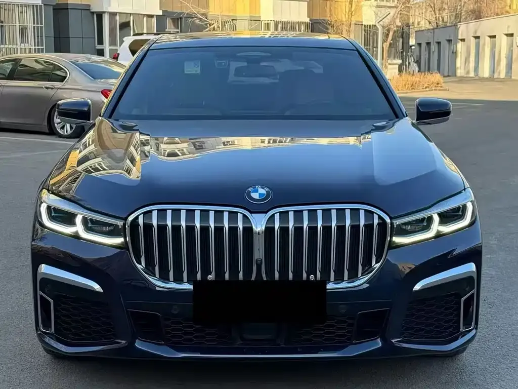 BMW 7 Series — фото 3