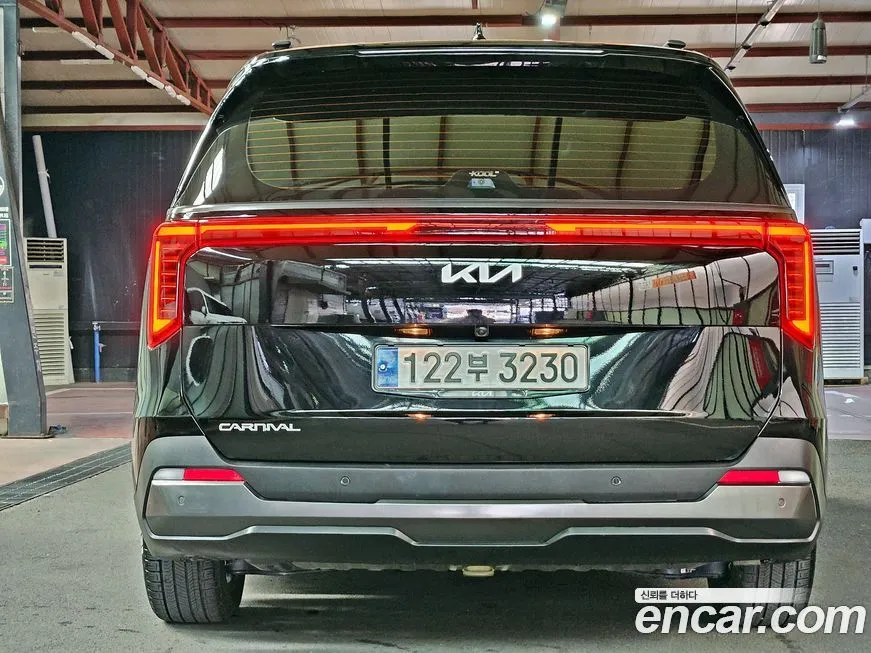 Kia Carnival — фото 5