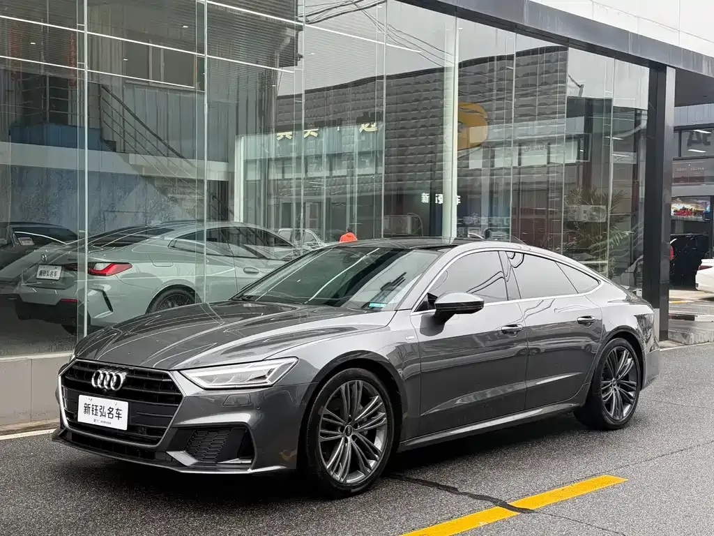 Audi A7 — фото 1