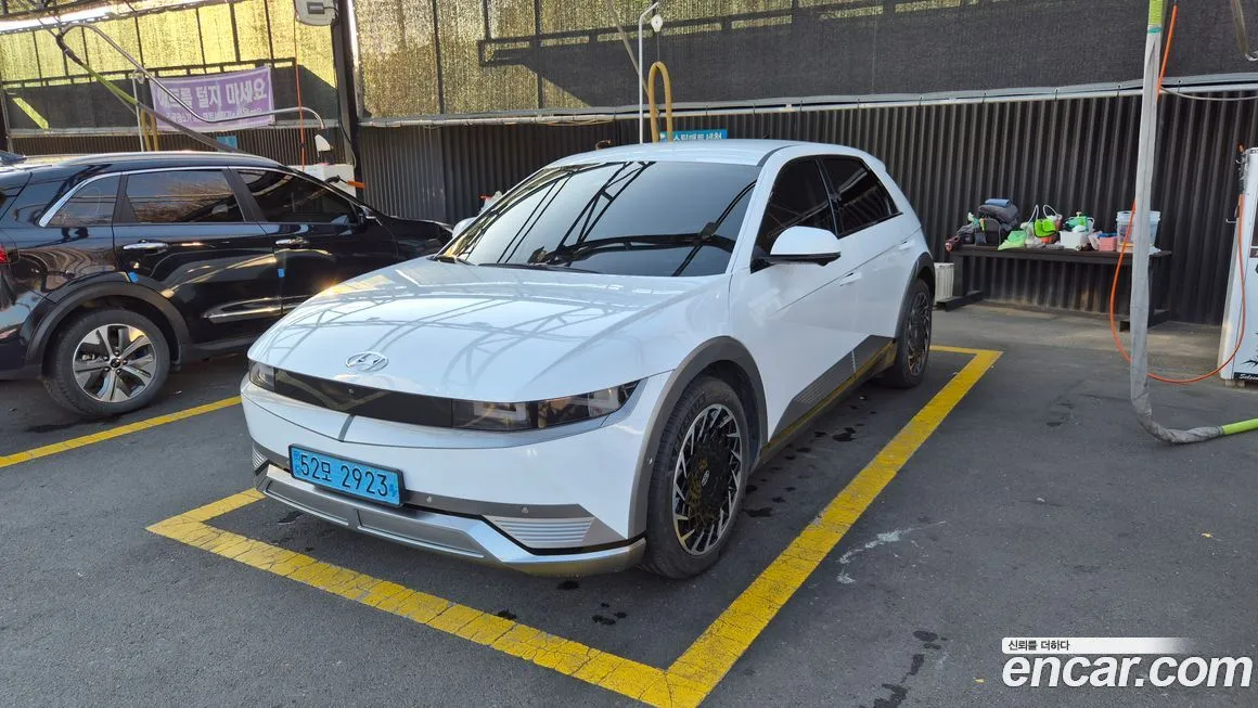 Hyundai Ioniq5 — фото 1