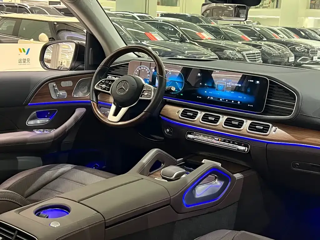 Mercedes-Benz GLS — фото 9