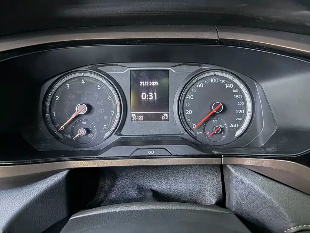 Volkswagen Tharu — фото 2