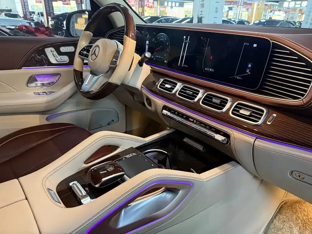 Mercedes-Benz GLS — фото 4