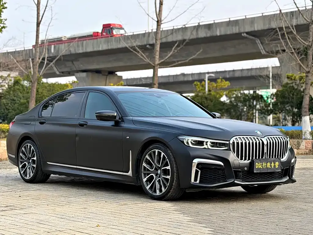 BMW 7 Series — фото 4