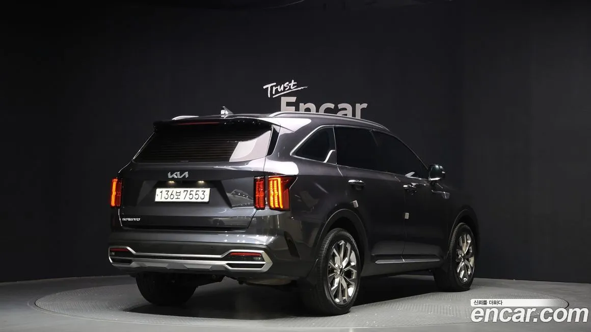 Kia Sorento — фото 7