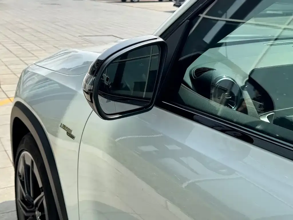 Mercedes-Benz GLB AMG — фото 10