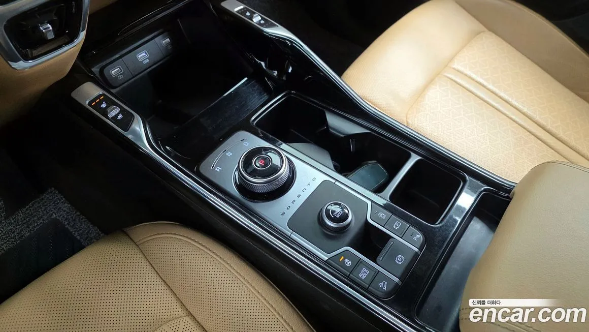 Kia Sorento — фото 10