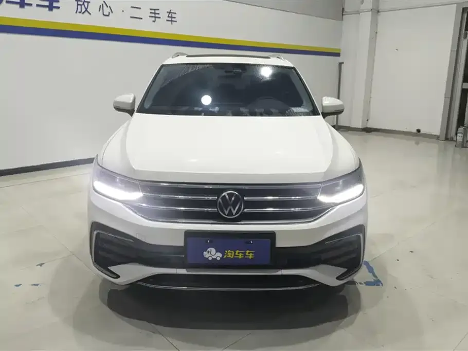 Volkswagen Tiguan L — фото 3