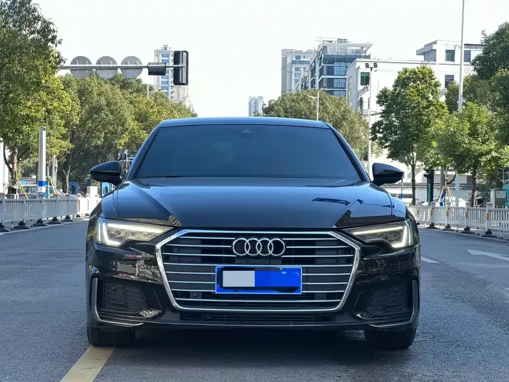 Audi A6L — фото 2