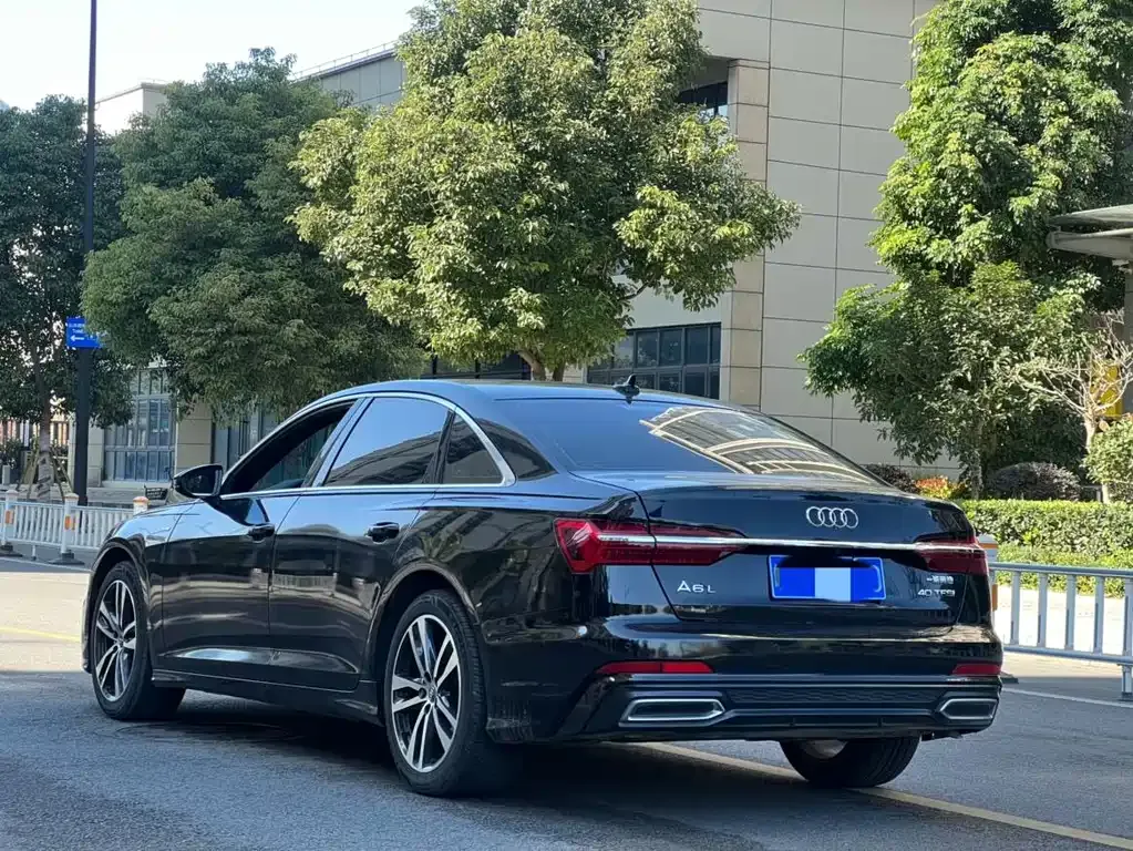 Audi A6L — фото 10