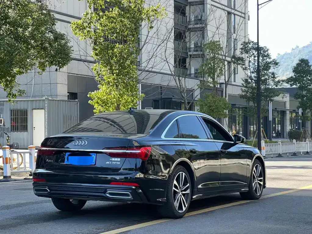 Audi A6L — фото 7