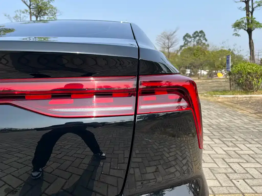 Bestune B70 — фото 4