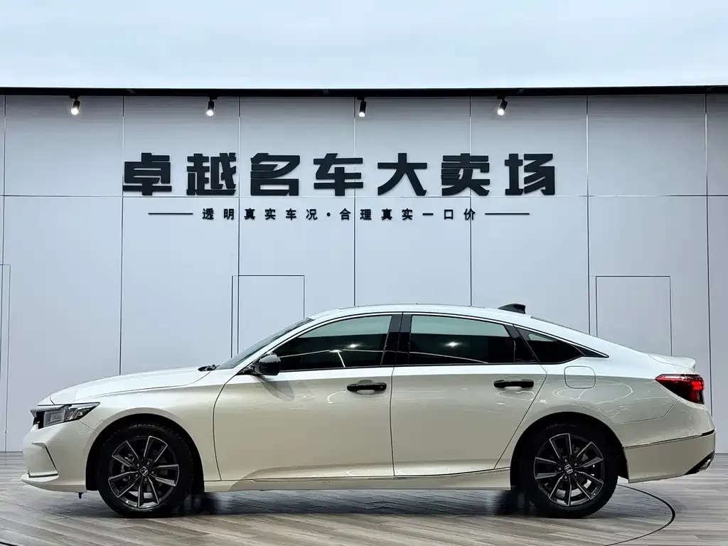 Honda Inspire — фото 4