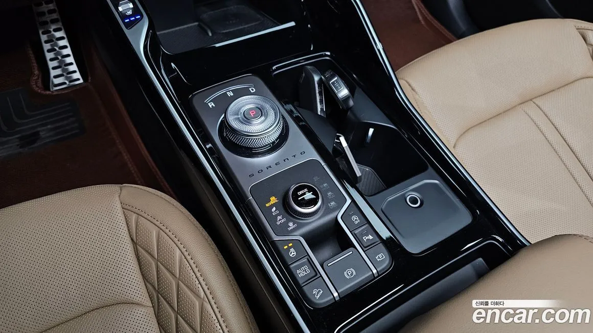 Kia Sorento — фото 10