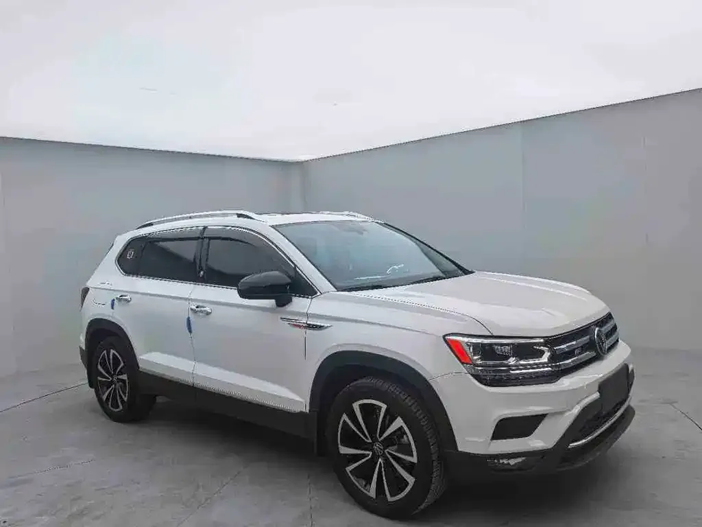 Volkswagen Tharu — фото 2