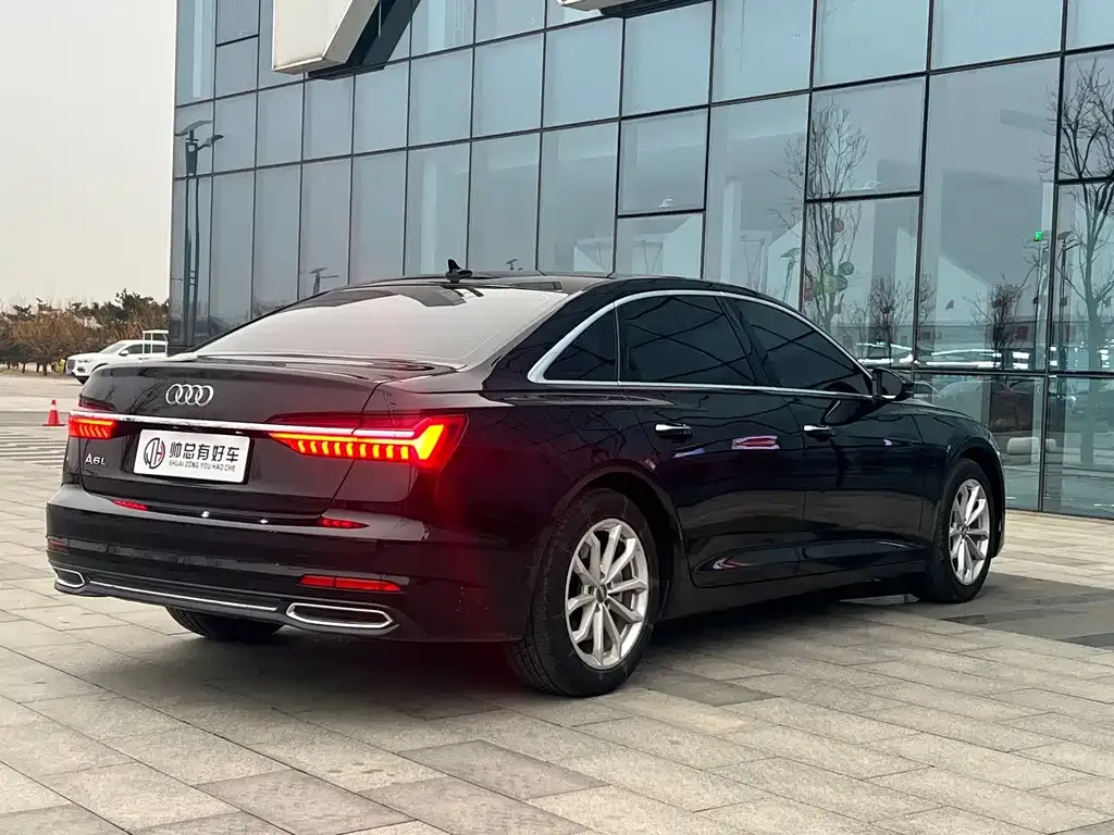 Audi A6L — фото 6