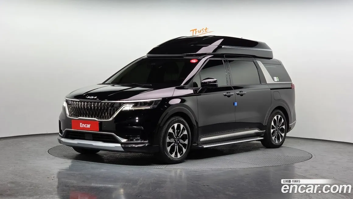 Kia Carnival — фото 1