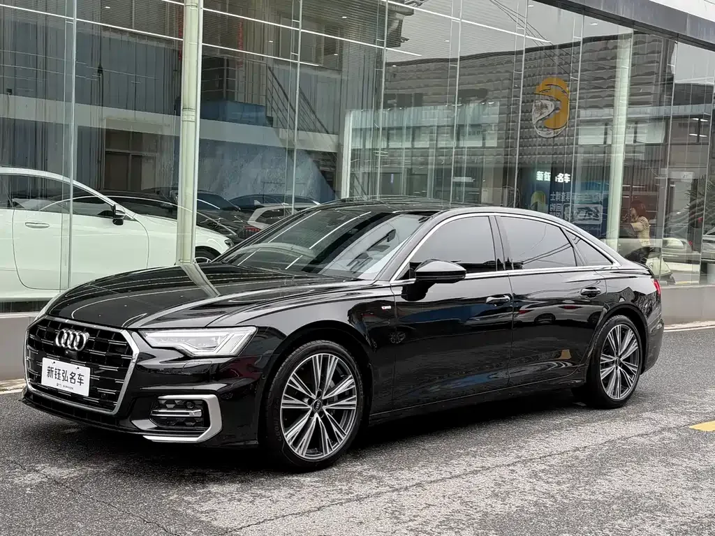 Audi A6L — фото 1