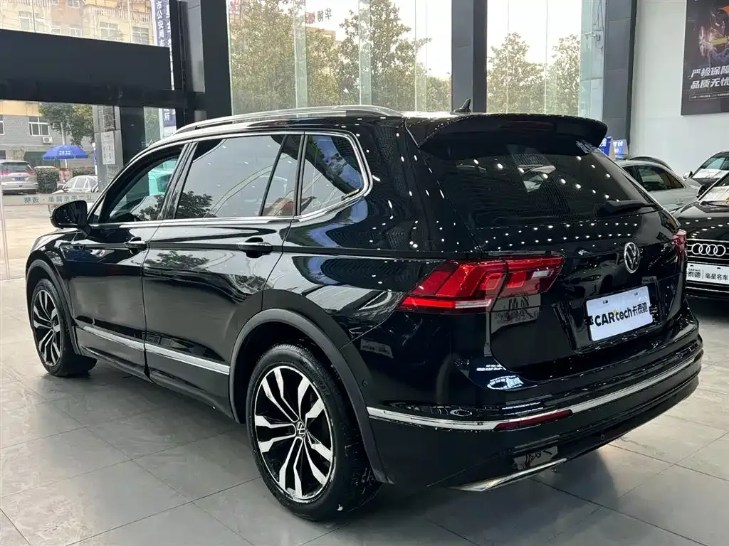 Volkswagen Tiguan L — фото 4