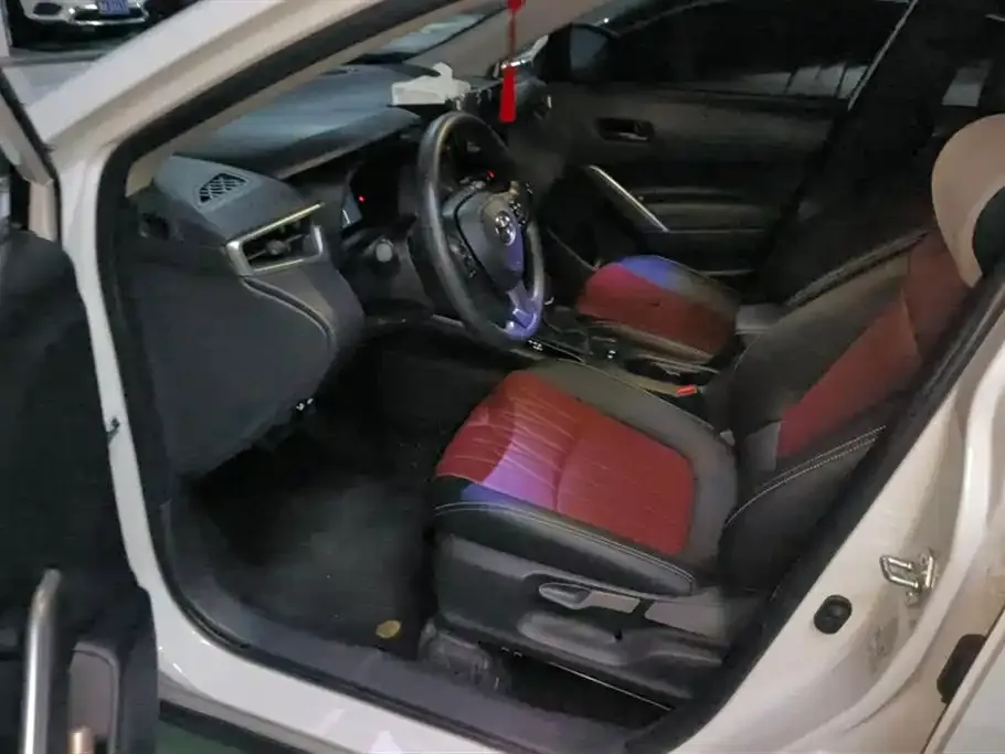 Toyota Corolla Cross — фото 2