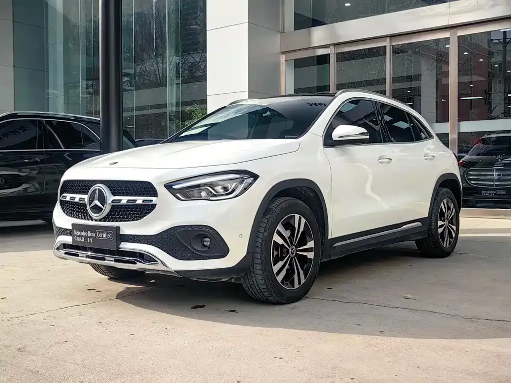 Mercedes-Benz GLA — фото 1