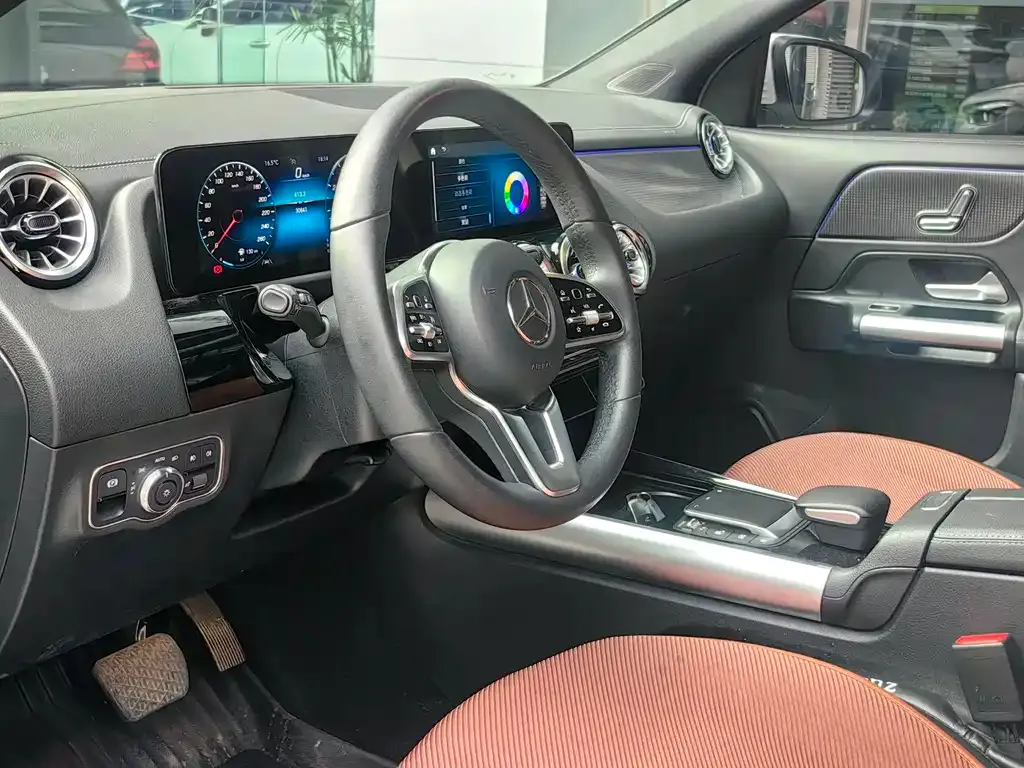Mercedes-Benz GLA — фото 7