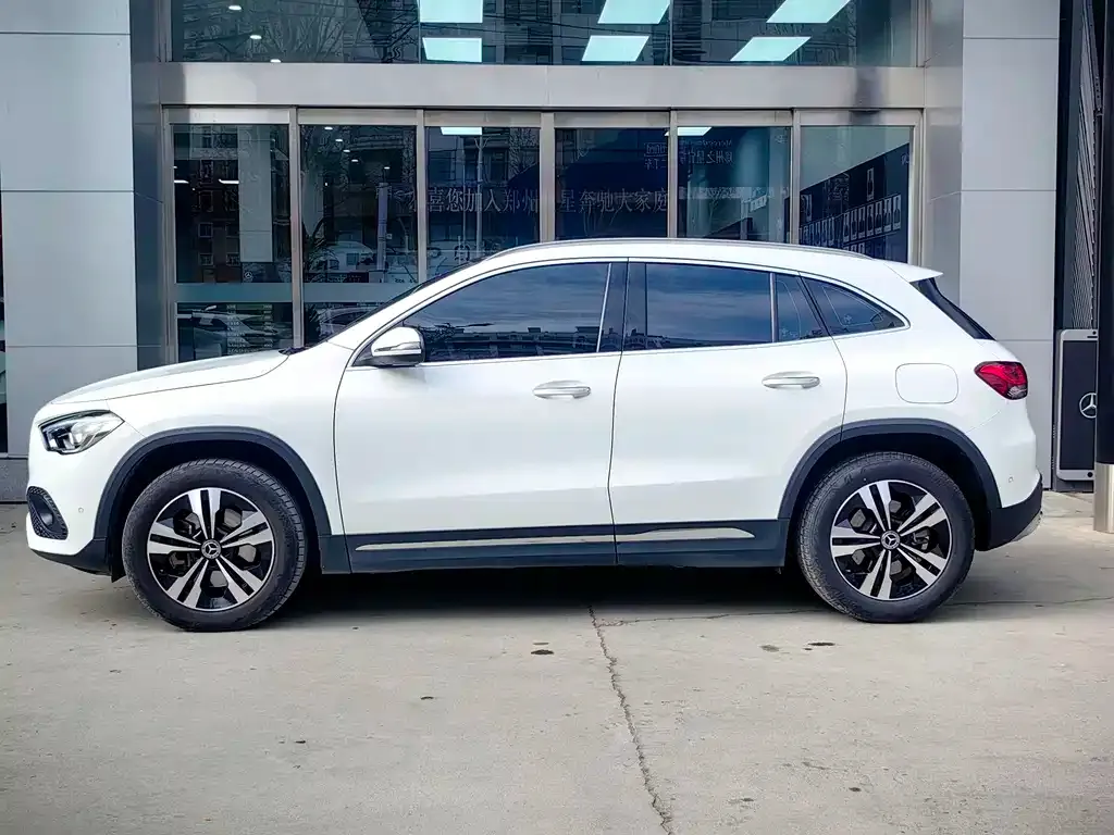 Mercedes-Benz GLA — фото 9